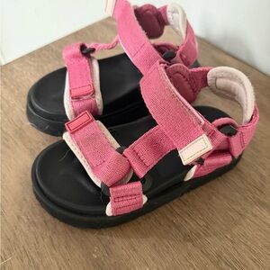 GAP Pink and Black Kids Sandals